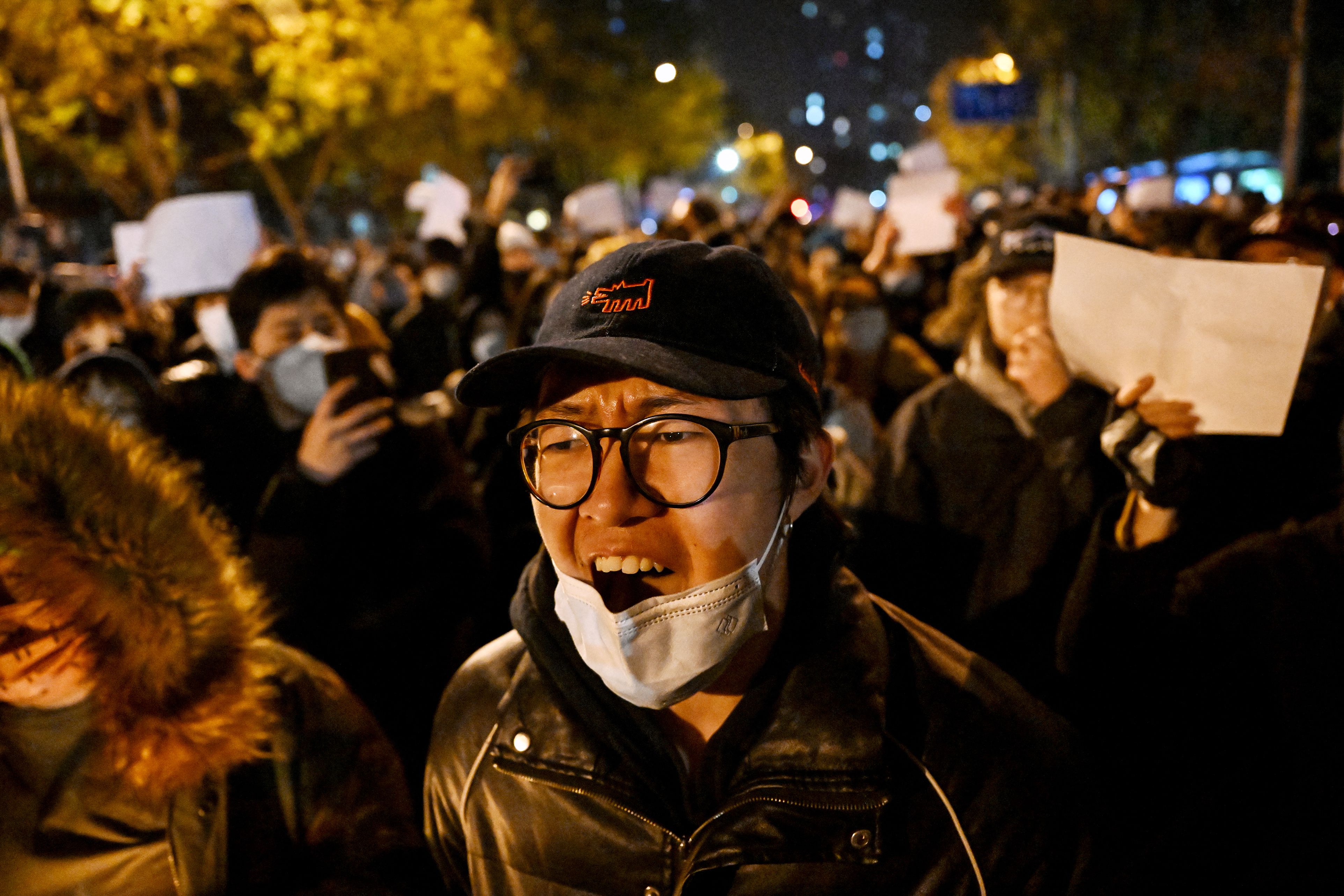 Новости китая. Китайские жители. Протесты в Китае. Пекин люди. Новый год в Китае.