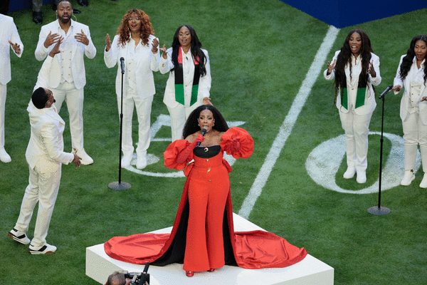Sheryl Lee Ralph deflects speculation that she lip-synced at the Super Bowl  | Entertainment News | ArcaMax Publishing