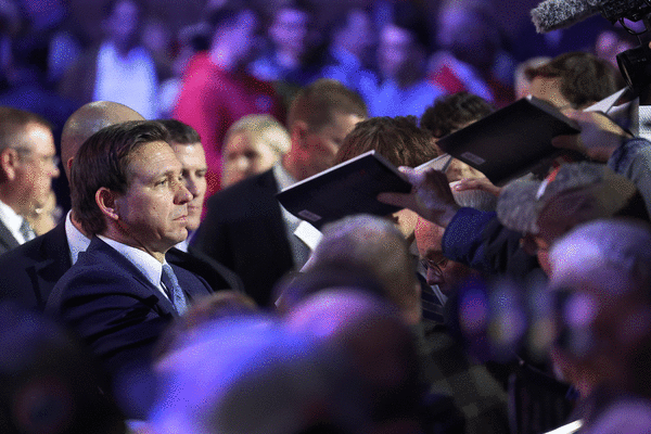 ProTrump protesters in New York want DeSantis to go home ProTrump protesters in New York want DeSantis to go home