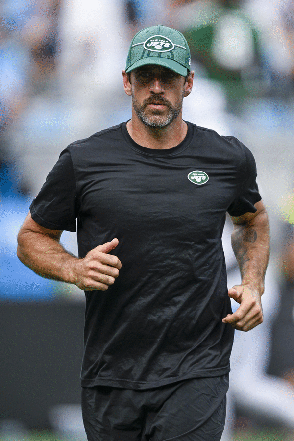 Aaron Rodgers says Jets need to 'grow up,' not point fingers after sideline  outbursts