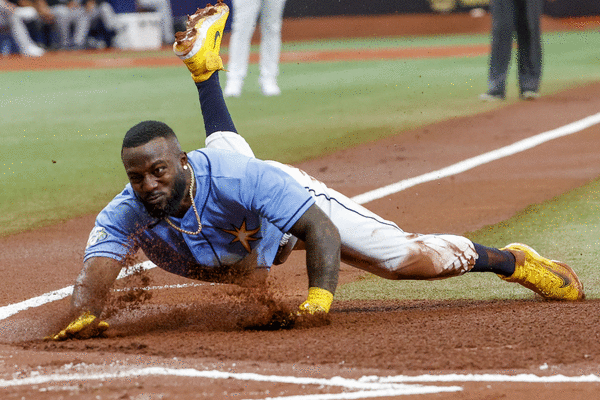 Lowe's 4 RBIs lead Rays over Yankees 7-4 as 5 batters hit and New