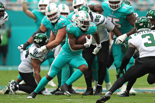 Dolphins place RB Jeff Wilson Jr. on IR, bring back three to