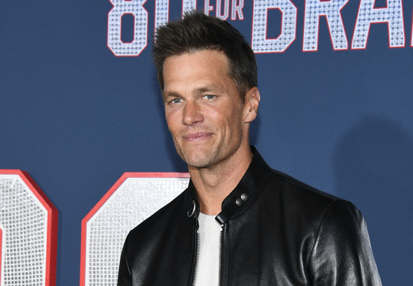 Tom Brady working toward acquiring minority stake in Raiders