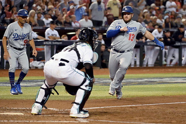 Watch: Dodgers' Lance Lynn crumbles in Game 3 of NLDS