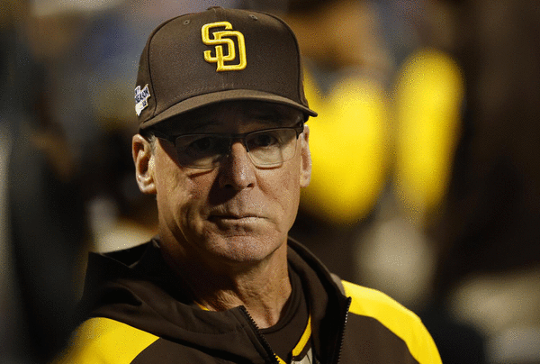 Giants third-base coach Mark Hallberg interviews for manager's job