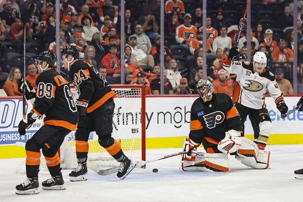 Flyers vs. Caps: Fans at Wells Fargo Center for Flyers' 3-1 loss