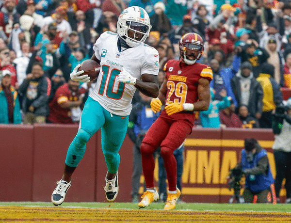 Tua & Hill continue to dominate rivals as Dolphins win big vs Commanders