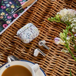 Laura Ashley Skylark/Laura Ashley Skylark/TNS