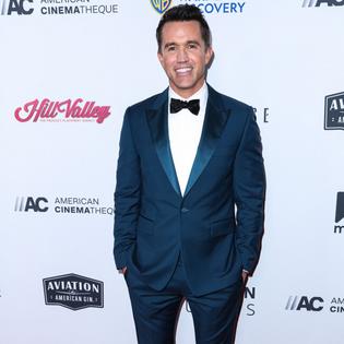 Bang Showbiz / Rob McElhenney has broken down his planned name change