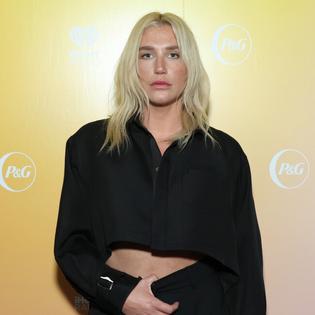 Bang Showbiz / Kesha shot to stardom in 2009