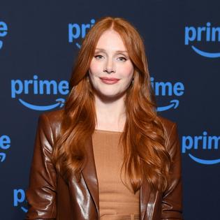 Bang Showbiz / Bryce Dallas Howard has never watched the hit sitcom.