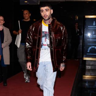 Bang Showbiz / Zayn Malik has opened up about facing racist remarks during his time in One Direction on the song Fuchsia Sea