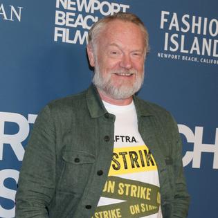 Bang Showbiz / Jared Harris accidentally drank paraffin as a child