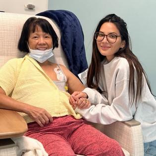 Bang Showbiz / Olivia Munn's mother is battling breast cancer