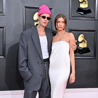 Bang Showbiz / Hailey Bieber encouraged Justin Bieber to follow his artistic instincts on Swag