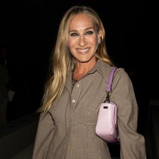 Bang Showbiz / Sarah Jessica Parker doesn't enjoy seeing herself on-screen