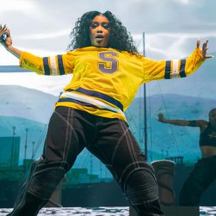 Bang Showbiz / SZA has hit back at Nicki Minaj after she took aim at her success