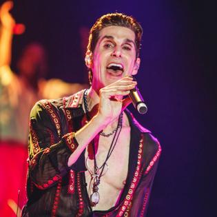 Bang Showbiz / Perry Farrell is being sued over a bust-up with his Jane's Addiction bandmates