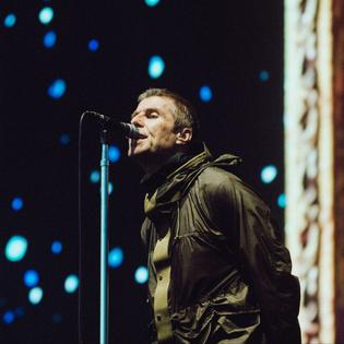 Bang Showbiz / Oasis fans have been behaving well
