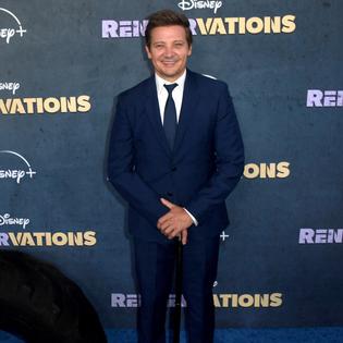 Bang Showbiz / Jeremy Renner tried to escape from hospital