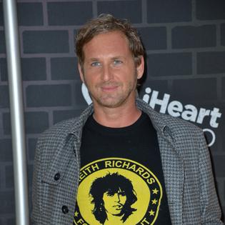 Bang Showbiz / Josh Lucas got married at The Vatican in Rome