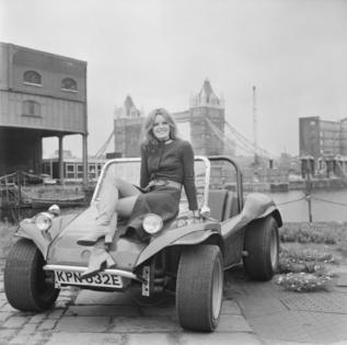 Evening Standard/Hulton Archive/Getty Images North America/TNS