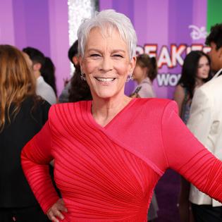 Bang Showbiz / Jamie Lee Curtis is the daughter of Tony Curtis and Janet Leigh