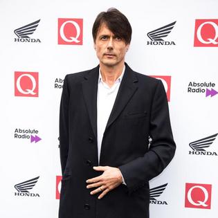 Bang Showbiz / Brett Anderson says performing is about creating the 'illusion' of confidence