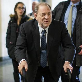 Bang Showbiz / Harvey Weinstein 'would be a better father' if he was released from prison