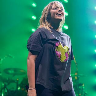 Bang Showbiz / Reneé Rapp has opened up about the difficulties of being so honest