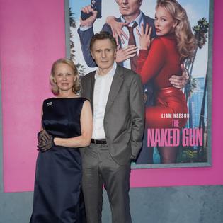 Bang Showbiz / Liam Neeson's son approves of him dating Pamela Anderson