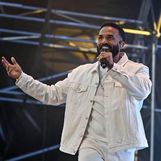 Bang Showbiz / Craig David wants to headline Glastonbury