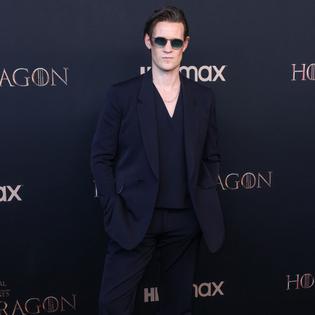 Bang Showbiz / Matt Smith will star in Star Wars: Starfighter