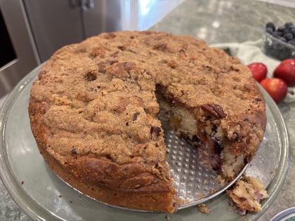 This vanilla-scented cake is easy to put together. (Diane Rossen Worthington/TCA)