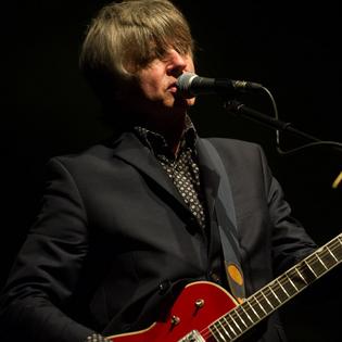 Bang Showbiz / Neil Finn has hit back at an AI report claiming he has erectile dysfunction