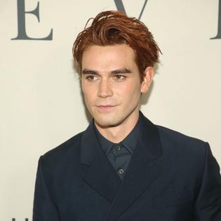 Bang Showbiz / KJ Apa was saved by his son