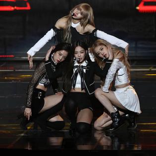 Bang Showbiz / BLACKPINK are 'working very hard' to get a new album to fans 'by November, at the latest'
