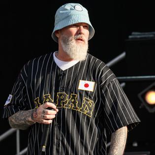 Bang Showbiz / Limp Bizkit frontman Fred Durst took matters into his own hands when a drone appeared above him during the band's recent concert