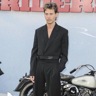 Bang Showbiz / Austin Butler feared he was dying