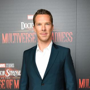 Bang Showbiz / Benedict Cumberbatch is 'fragile' despite his years in the limelight