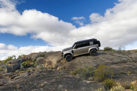 LAND ROVER/TNS