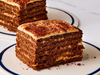 A no-bake dessert made with layers of chocolate cookies and dulce de leche — what’s not to love? (Rachel Vanni/TCA) FILENAME: