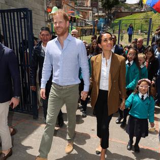 Bang Showbiz / Meghan, Duchess of Sussex left one of her best friends stunned she married Prince Harry after learning he doesn't like eating lobster