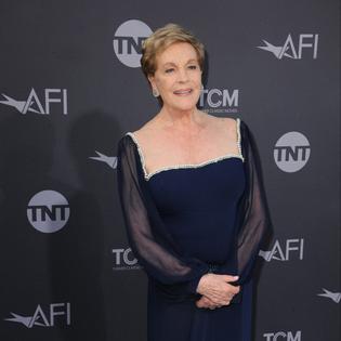 Bang Showbiz / Dame Julie Andrews finally wins Emmy award for Bridgerton role