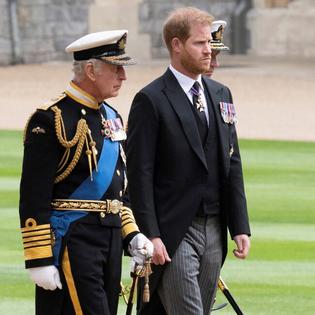 Bang Showbiz / Prince Harry has arrived at Clarence House for his first meeting with King Charles in more than 19 months