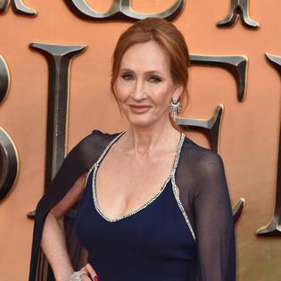 Bang Showbiz / J K Rowling has paid tribute to late Harry Potter designer Stuart Craig