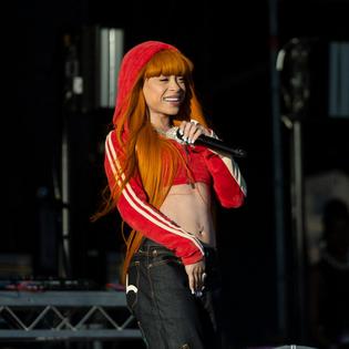 Bang Showbiz / Ice Spice draws on special Taylor Swift advice when she is 'feeling doubtful' about life