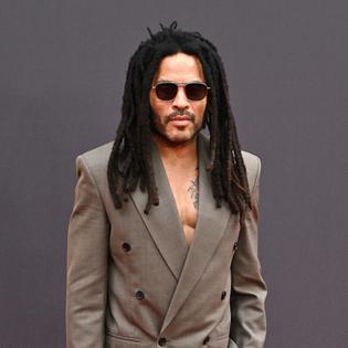 Bang Showbiz / Lenny Kravitz approves of Zoe Kravitz / Harry Styles romance