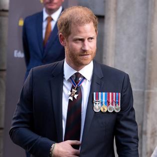 Bang Showbiz / Prince Harry urged veterans to open up