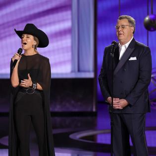 Bang Showbiz / Lainey Wilson and Vince Gill perform during the In Memoriam segment